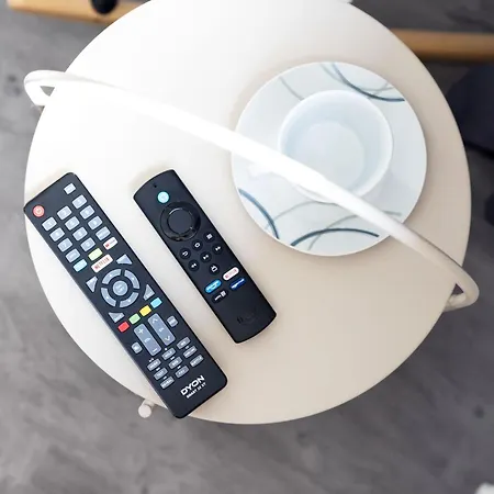 Vaz E01 Kueche, Tv, Netflix, Ca 15 Min Messe U Hbf *