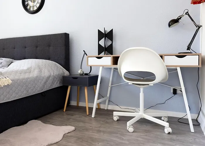 Apartment Vaz E01 Kueche, Tv, Netflix, Ca 15 Min Messe U Hbf *