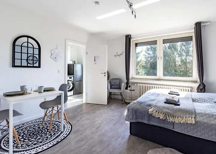 Vaz E01 Kueche, Tv, Netflix, Ca 15 Min Messe U Hbf