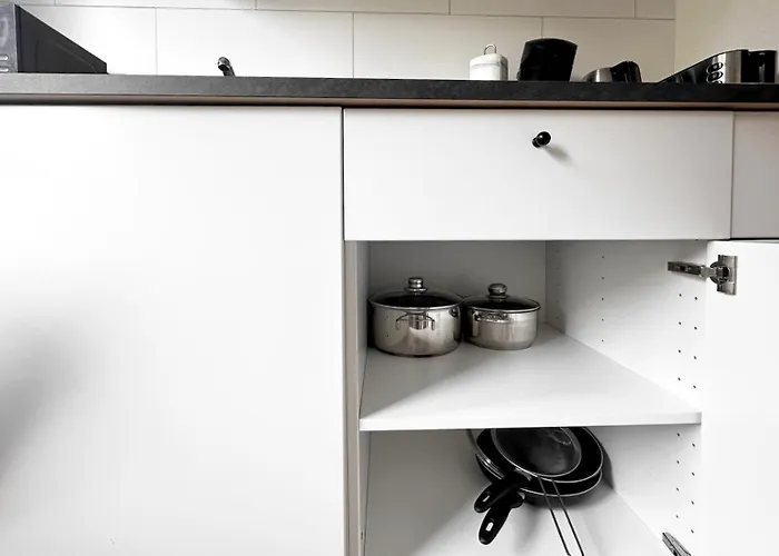 Vaz E01 Kueche, Tv, Netflix, Ca 15 Min Messe U Hbf Apartment